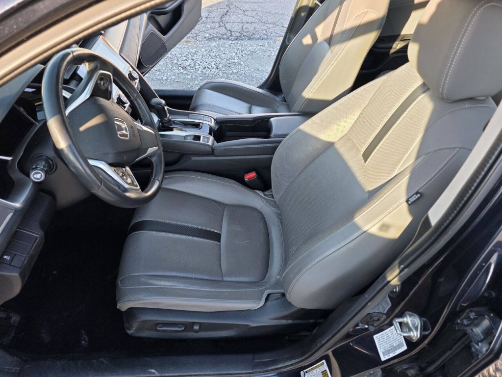 2017 Honda Civic Image 17