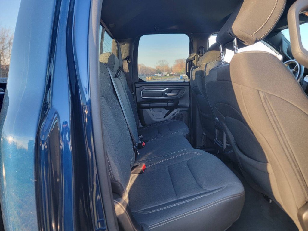 2021 RAM 1500 Image 9