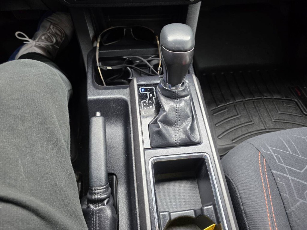 2017 Toyota Tacoma Image 24