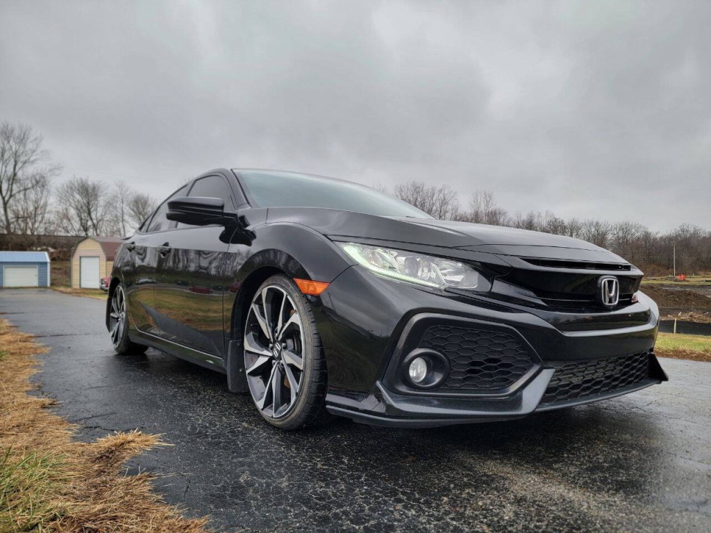 2017 Honda Civic Image 1
