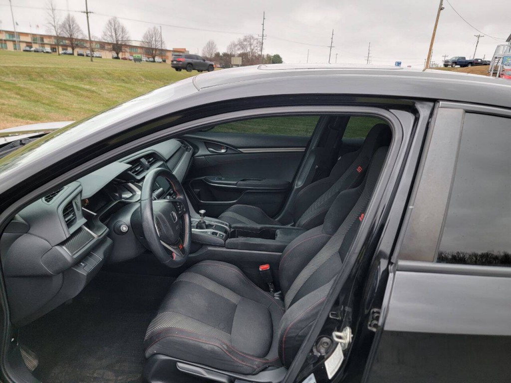 2017 Honda Civic Image 11