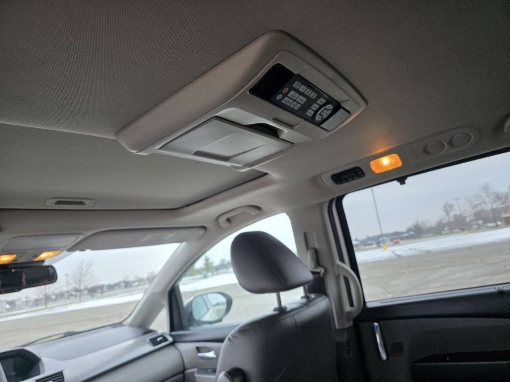 2017 Honda Odyssey Image 19