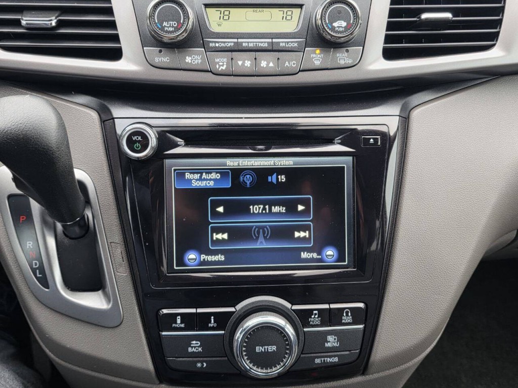 2017 Honda Odyssey Image 30