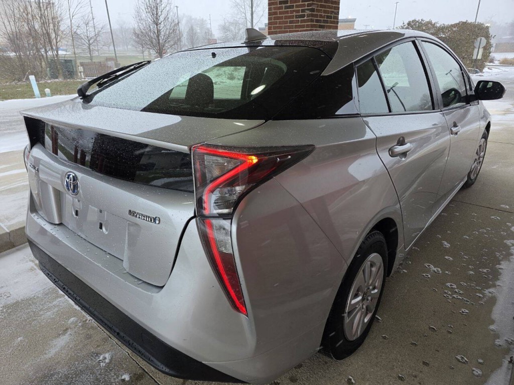 2017 Toyota Prius Image 5