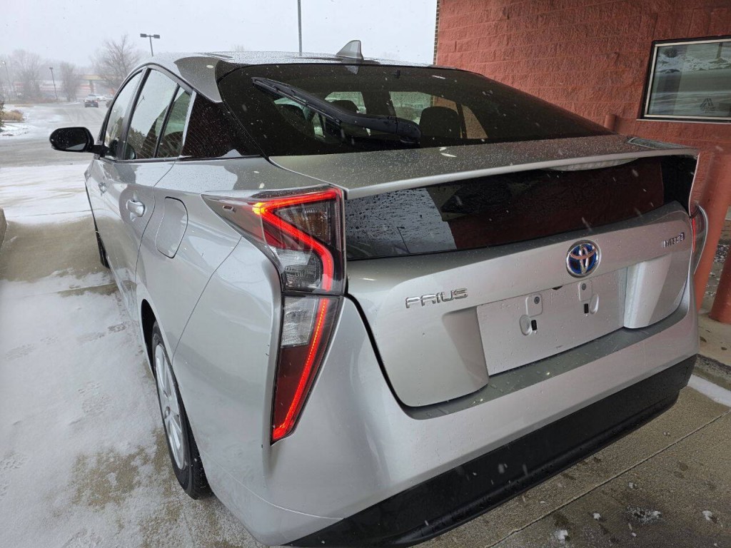 2017 Toyota Prius Image 7