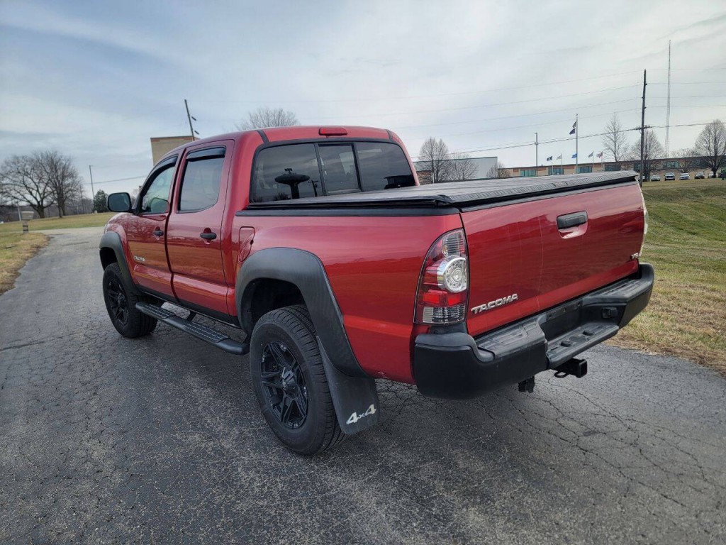2011 Toyota Tacoma Image 9