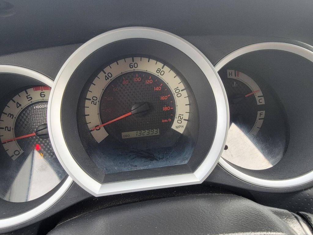 2011 Toyota Tacoma Image 23