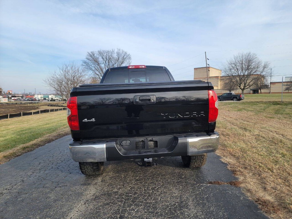 2015 Toyota Tundra Image 20