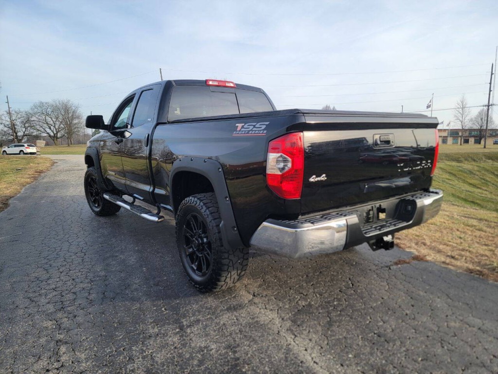 2015 Toyota Tundra Image 22