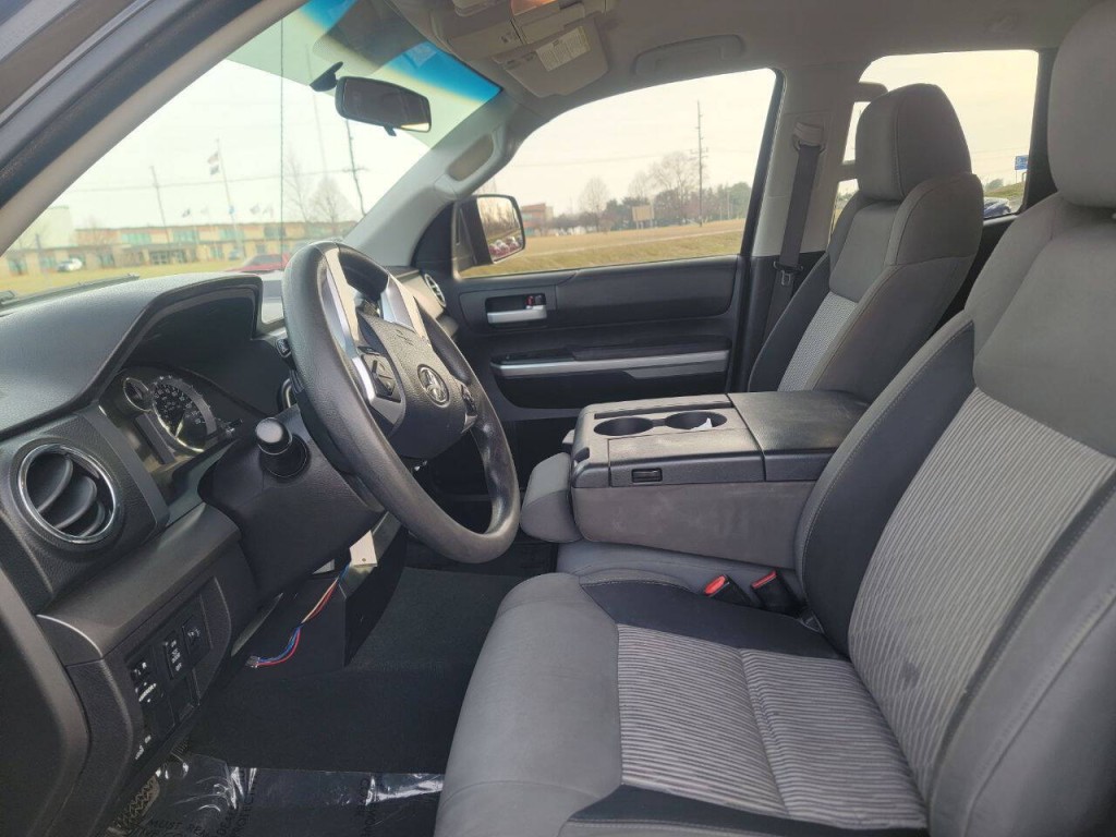 2015 Toyota Tundra Image 26