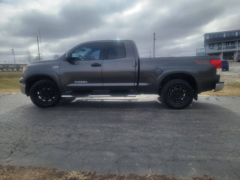 2013 Toyota Tundra Image 10