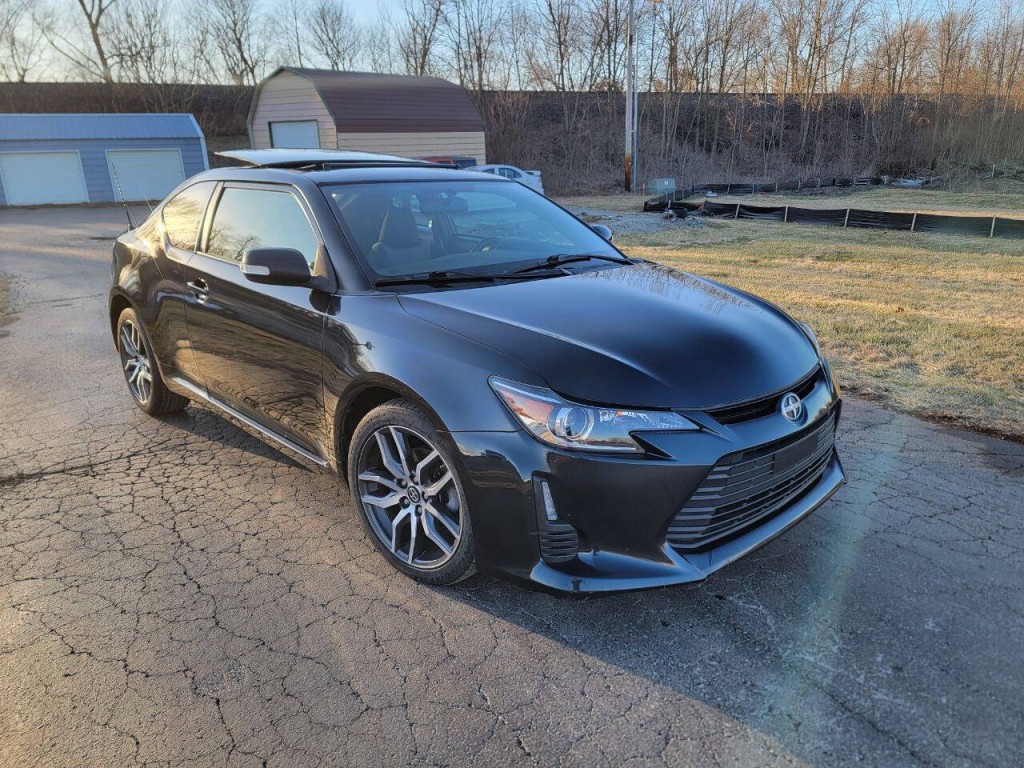 2015 Scion tC Image 5