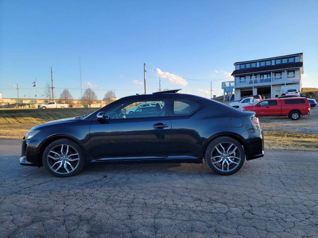 2015 Scion tC Image 10