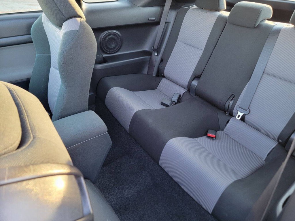 2015 Scion tC Image 12