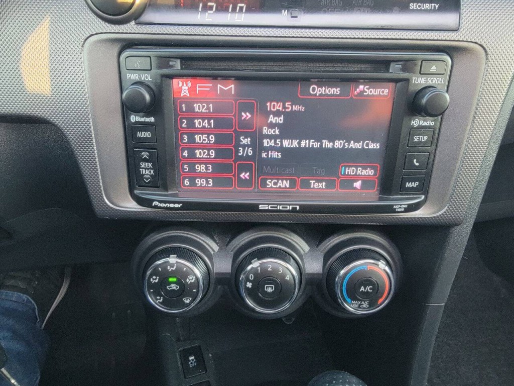 2015 Scion tC Image 16