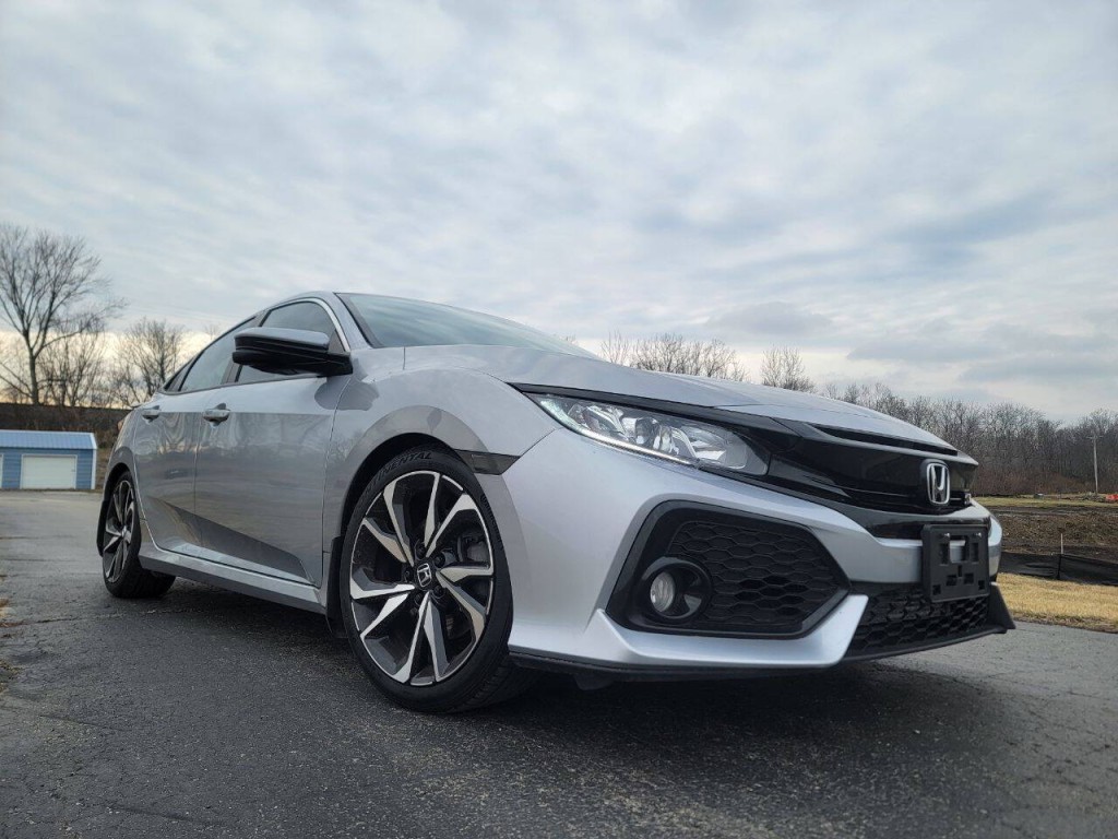 2017 Honda Civic Image 1