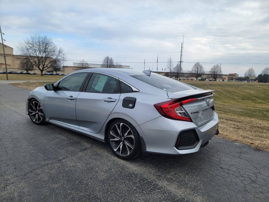 2017 Honda Civic Image 10