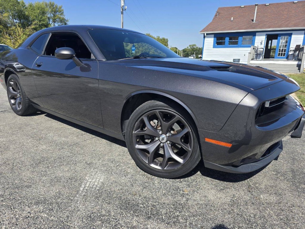2018 Dodge Challenger Image 1
