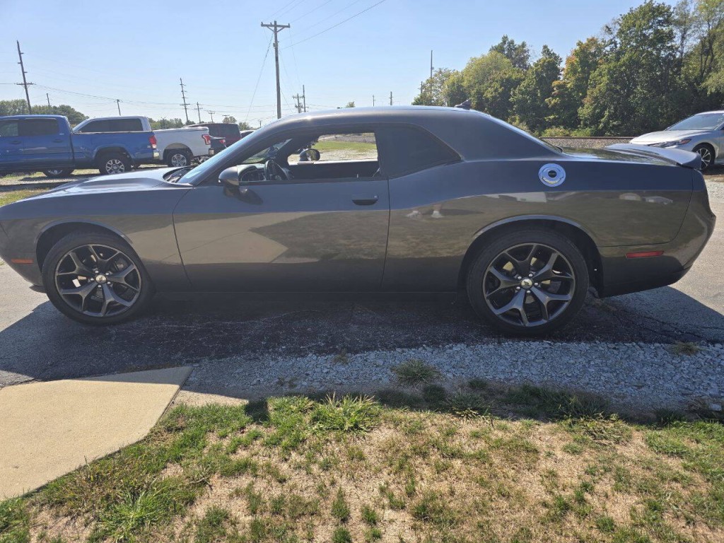2018 Dodge Challenger Image 9