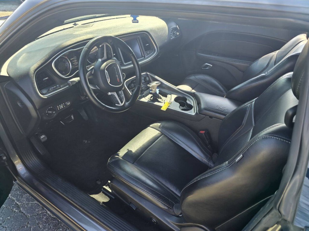 2018 Dodge Challenger Image 16