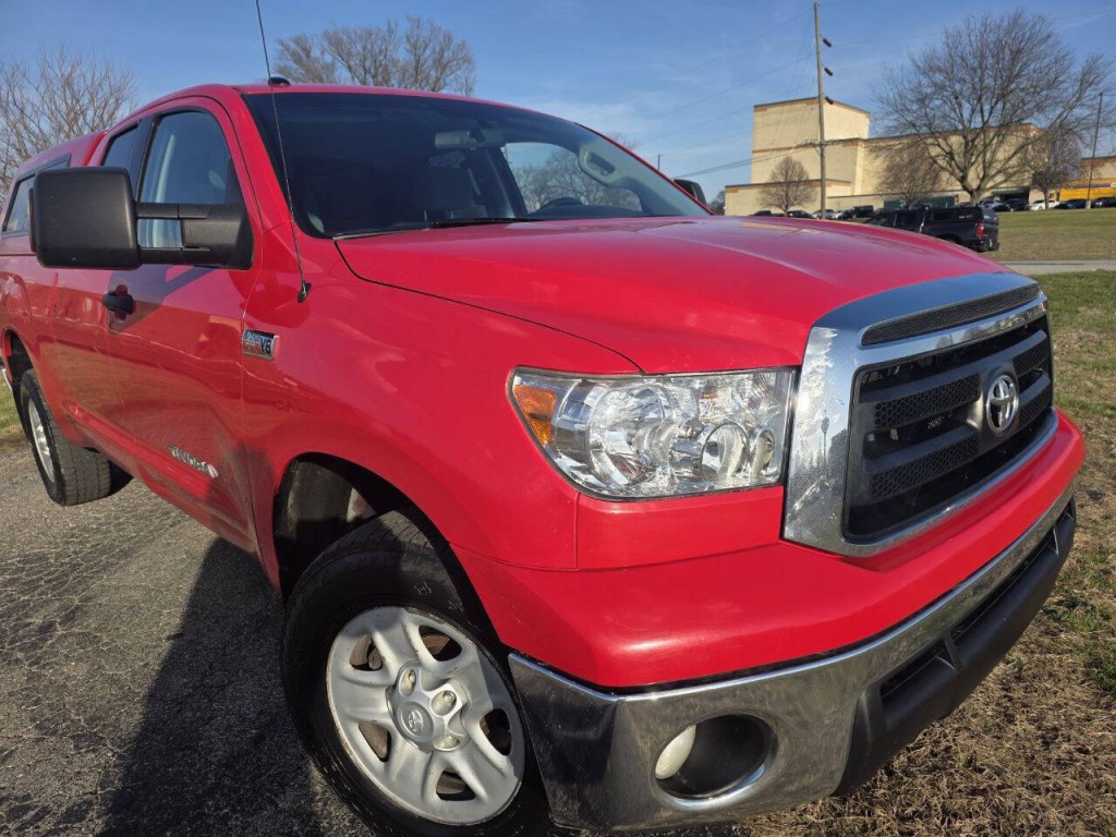2013 Toyota Tundra Image 2