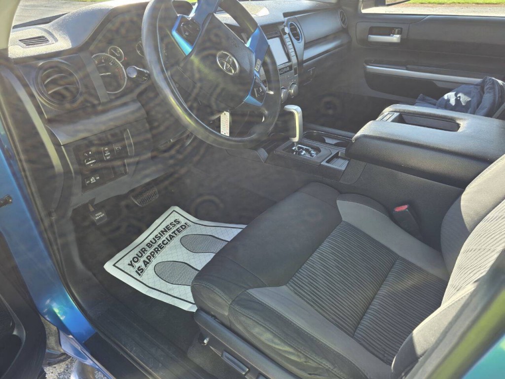 2016 Toyota Tundra Image 32