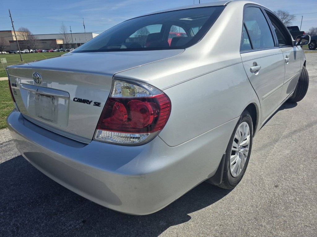 2005 Toyota Camry Image 5