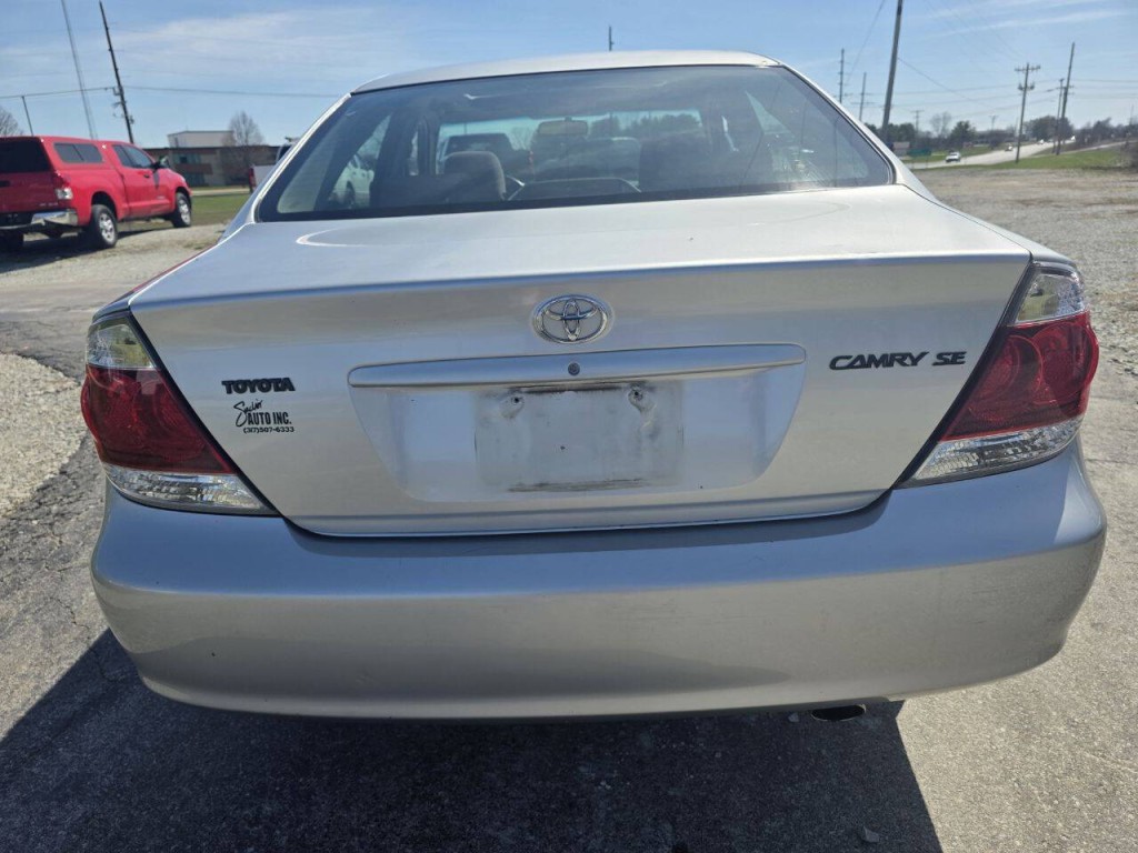 2005 Toyota Camry Image 6