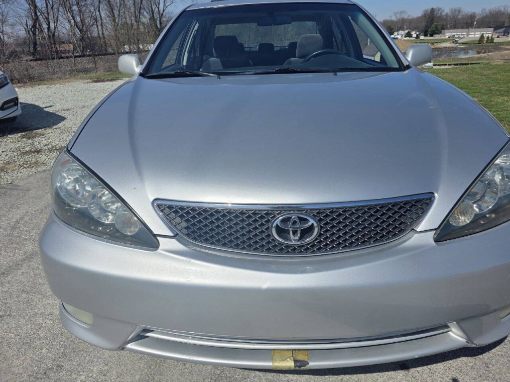 2005 Toyota Camry Image 12