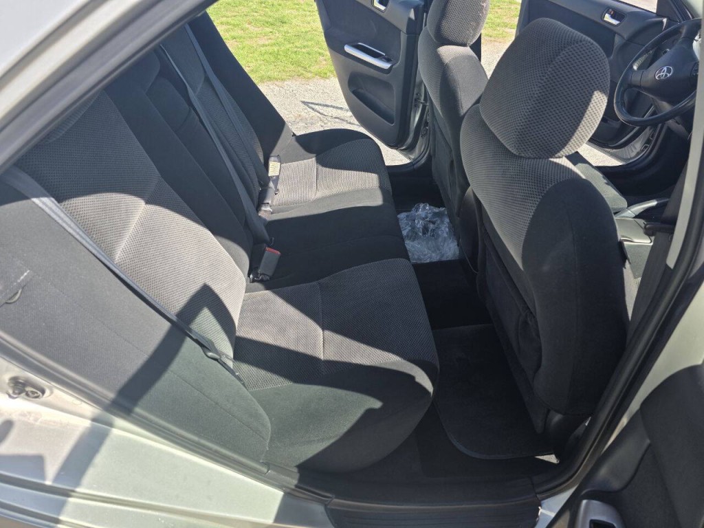 2005 Toyota Camry Image 15