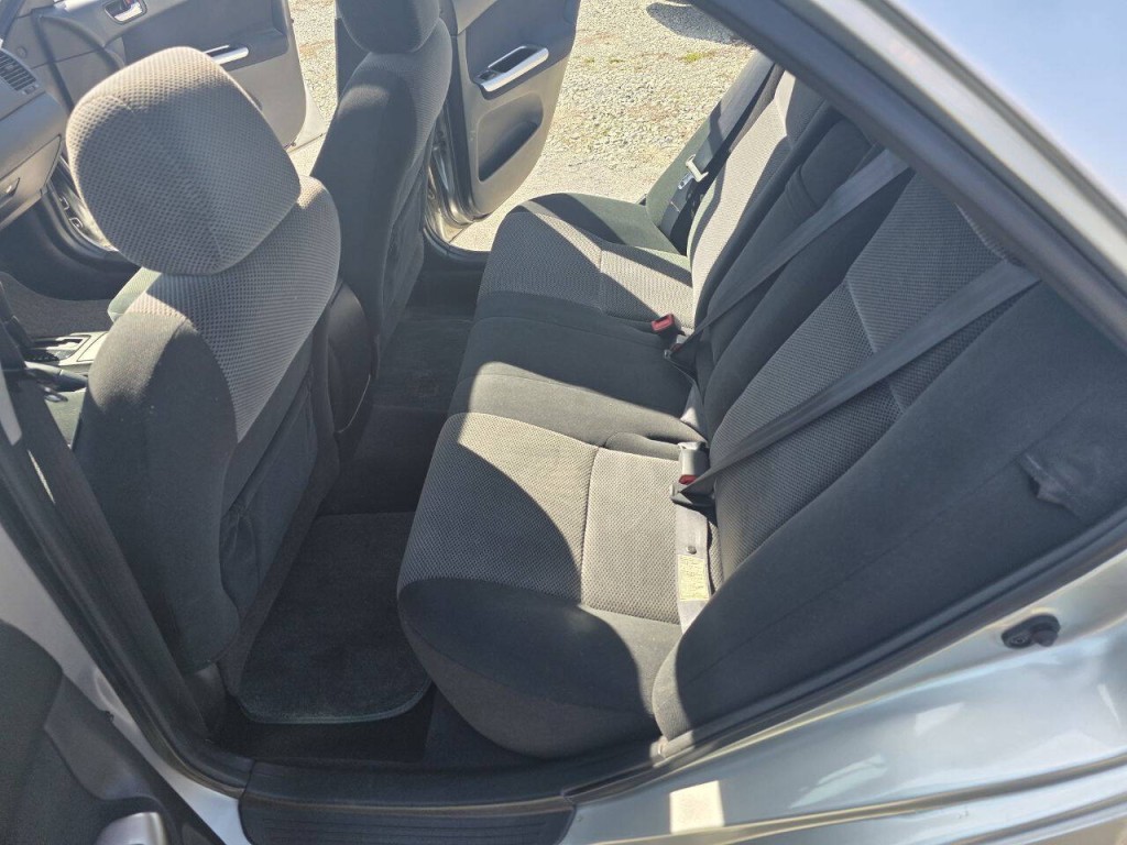 2005 Toyota Camry Image 17