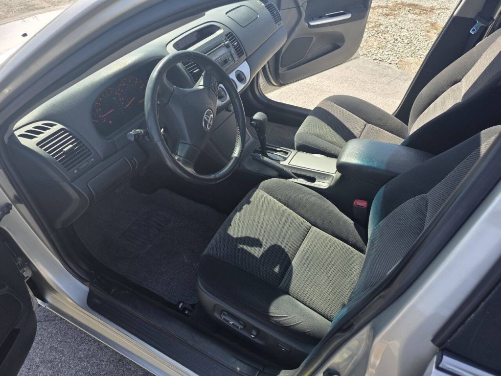 2005 Toyota Camry Image 18