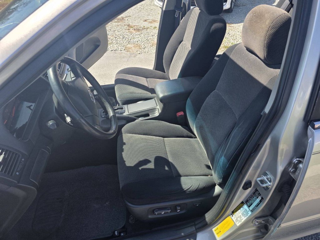 2005 Toyota Camry Image 19