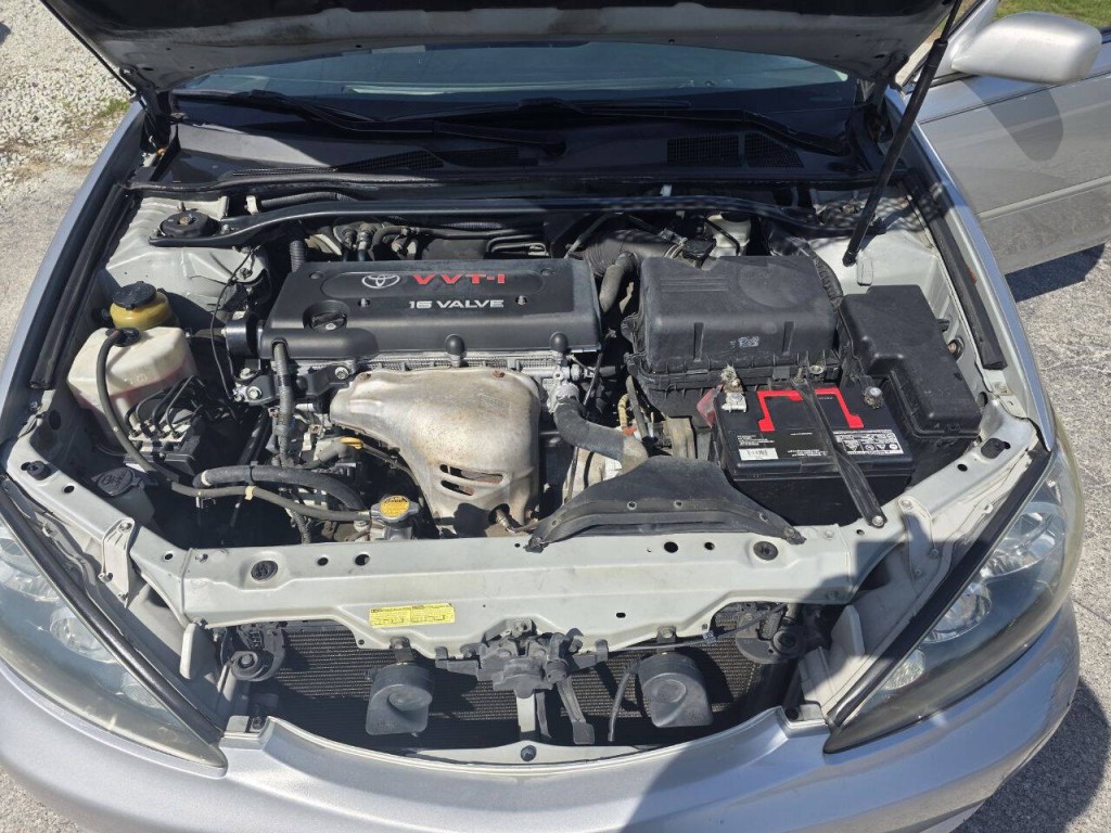 2005 Toyota Camry Image 25