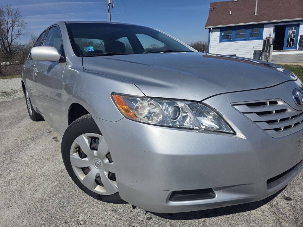 2009 Toyota Camry Image 2