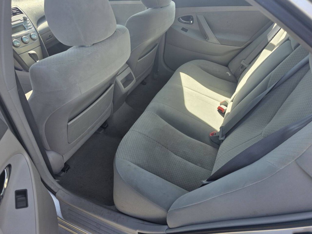 2009 Toyota Camry Image 16