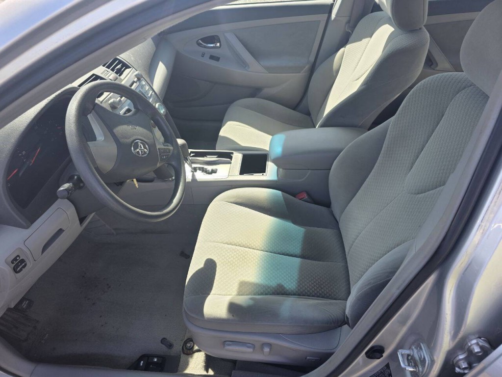 2009 Toyota Camry Image 17