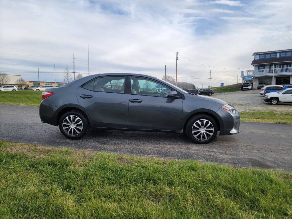 2016 Toyota Corolla Image 7