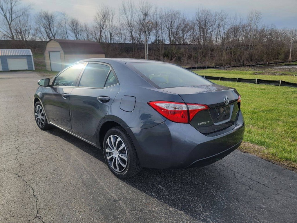 2016 Toyota Corolla Image 10