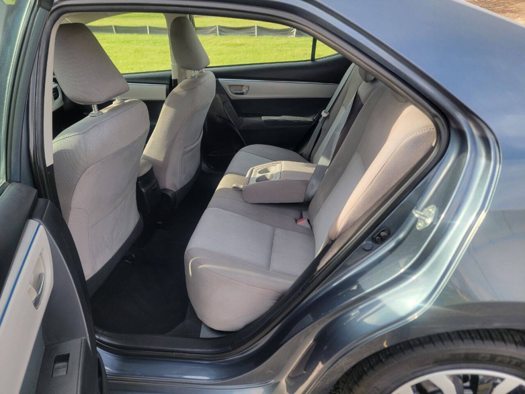 2016 Toyota Corolla Image 13