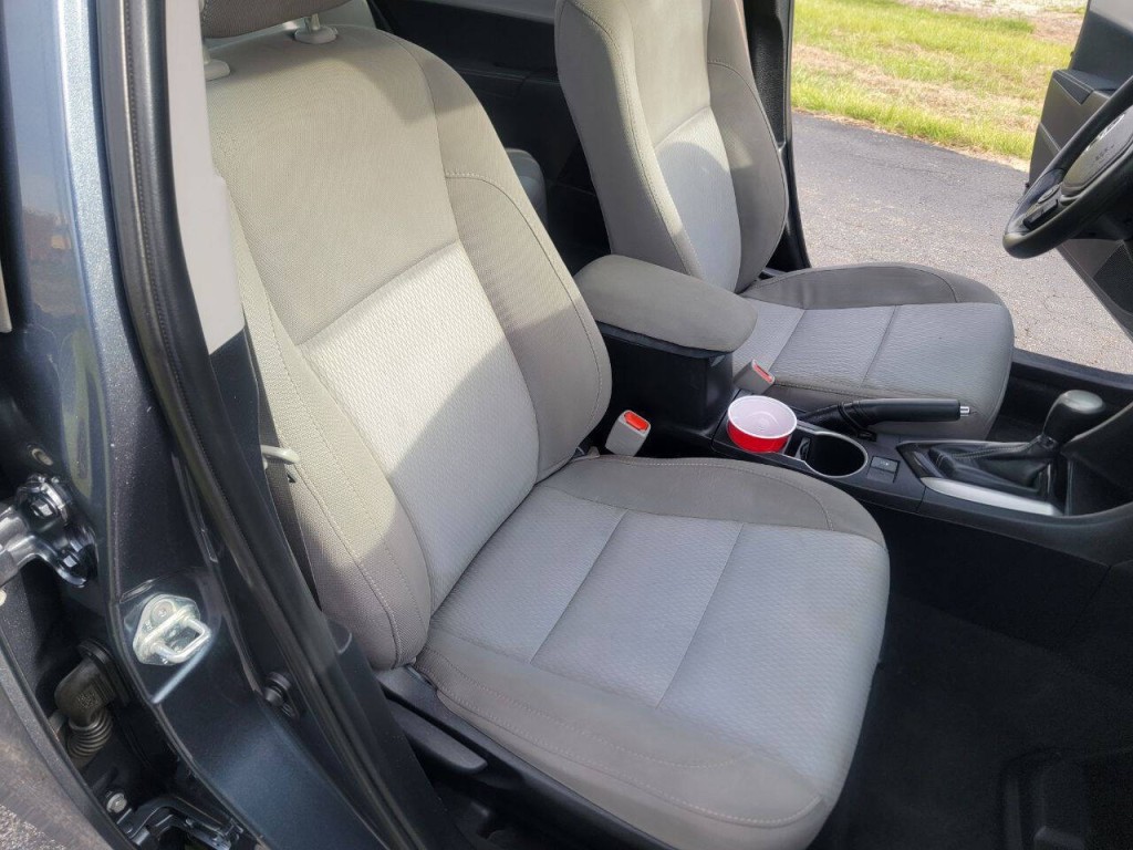 2016 Toyota Corolla Image 16