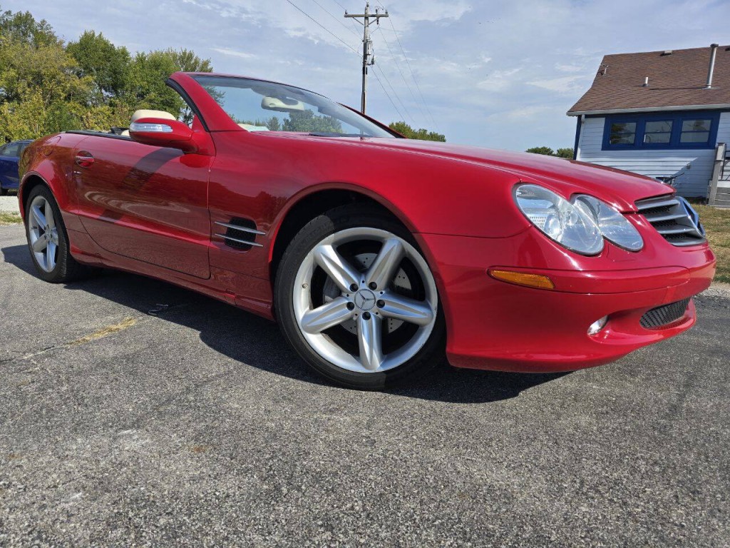 2006 Mercedes-Benz SL-Class Image 2