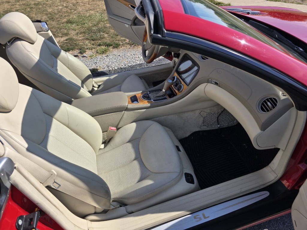 2006 Mercedes-Benz SL-Class Image 17