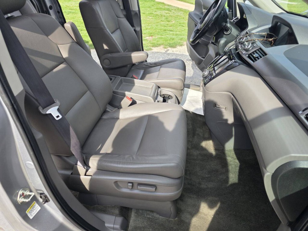 2016 Honda Odyssey Image 12