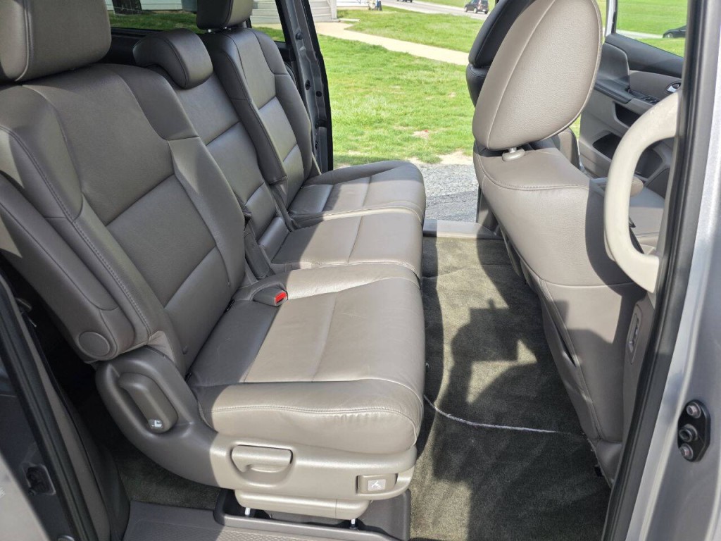 2016 Honda Odyssey Image 14