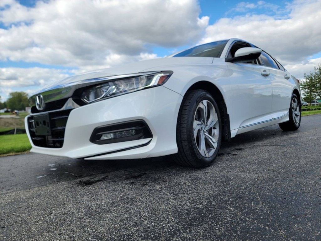 2018 Honda Accord Image 3