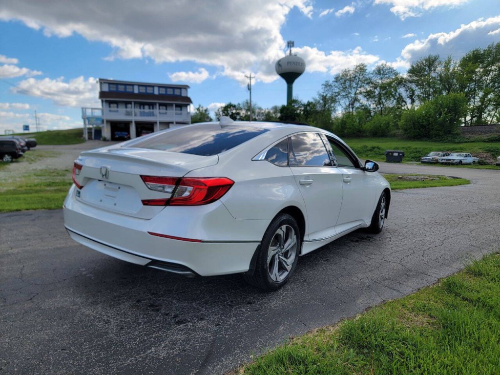 2018 Honda Accord Image 8