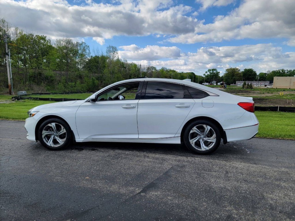 2018 Honda Accord Image 11