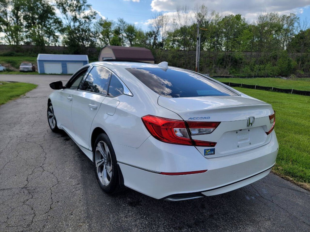 2018 Honda Accord Image 12