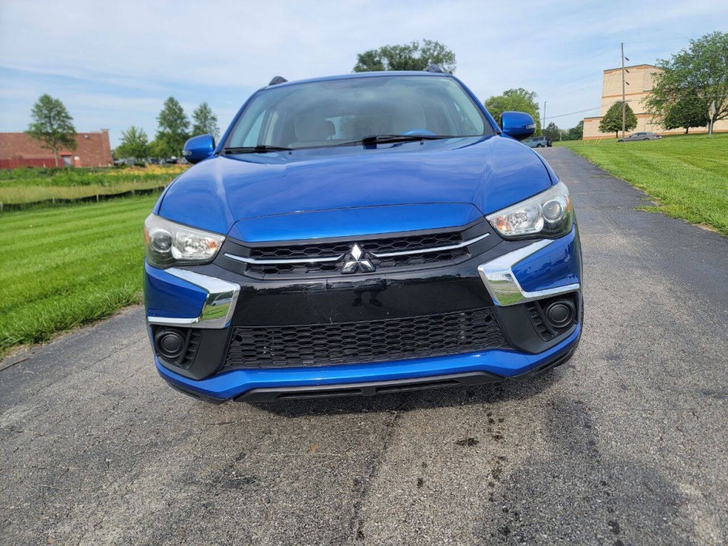 2019 Mitsubishi Outlander Image 3